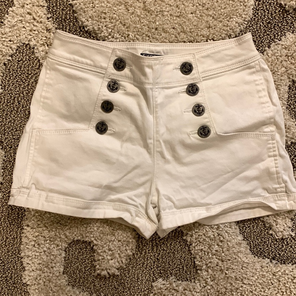 Express white jean shorts, nautical look